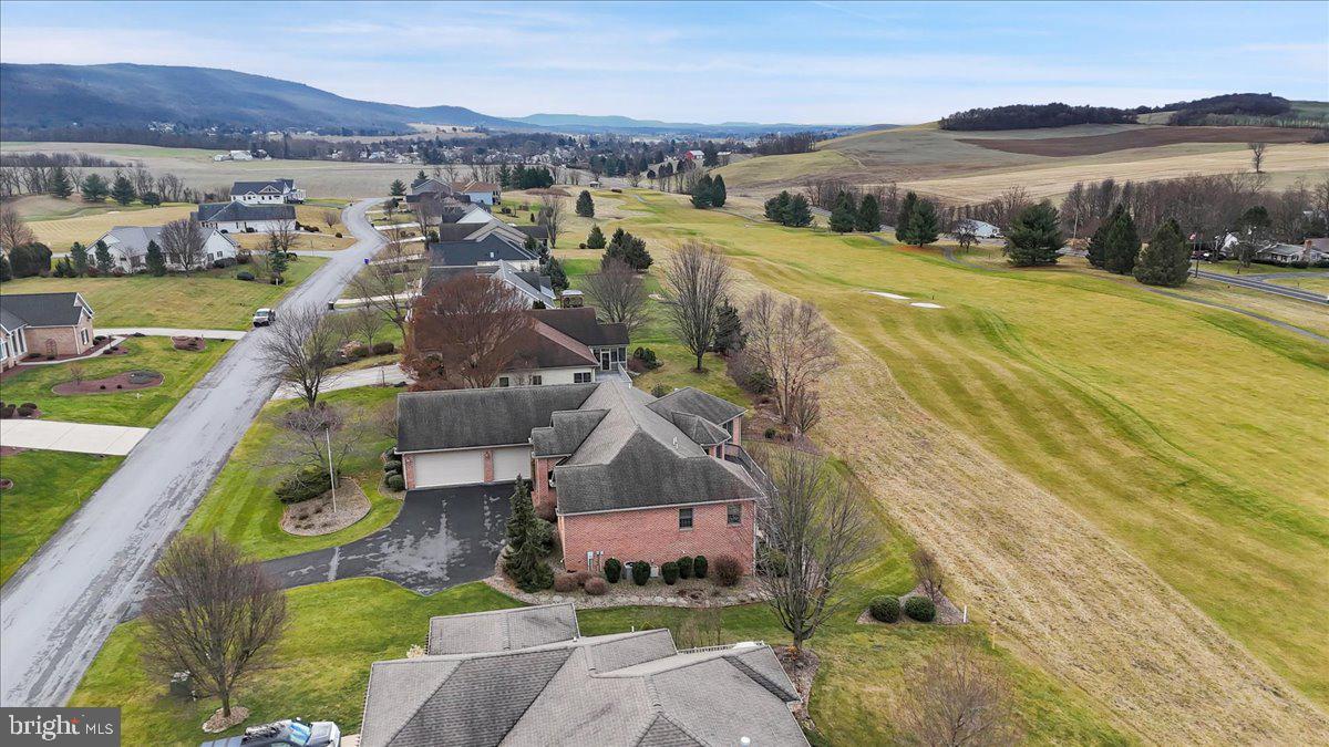 PENN NATIONAL ESTATES - Residential