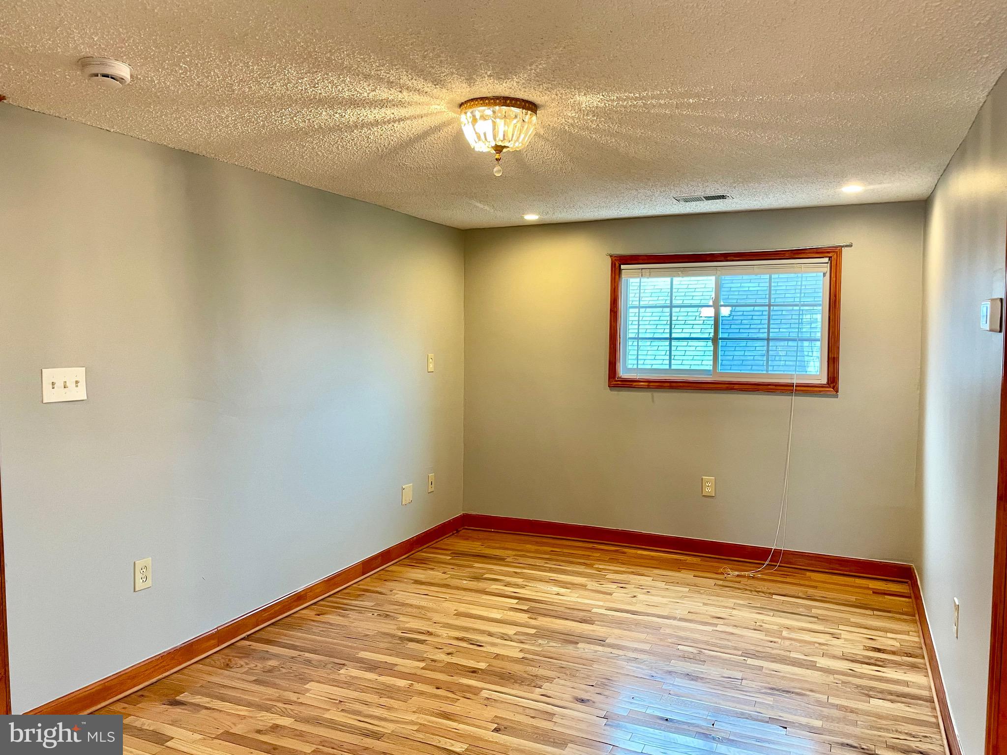 WINDSOR HILLS - Residential Lease