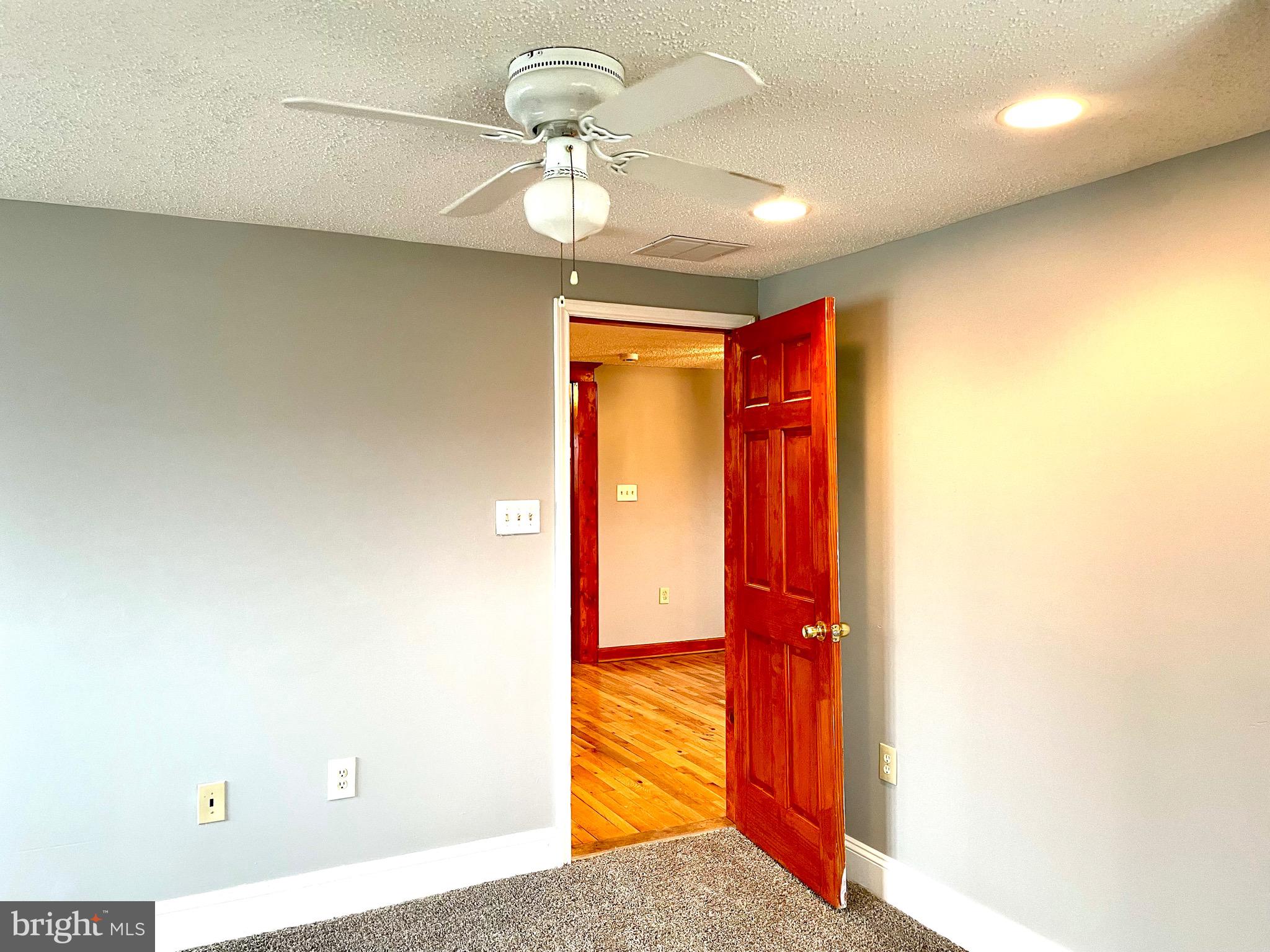 WINDSOR HILLS - Residential Lease