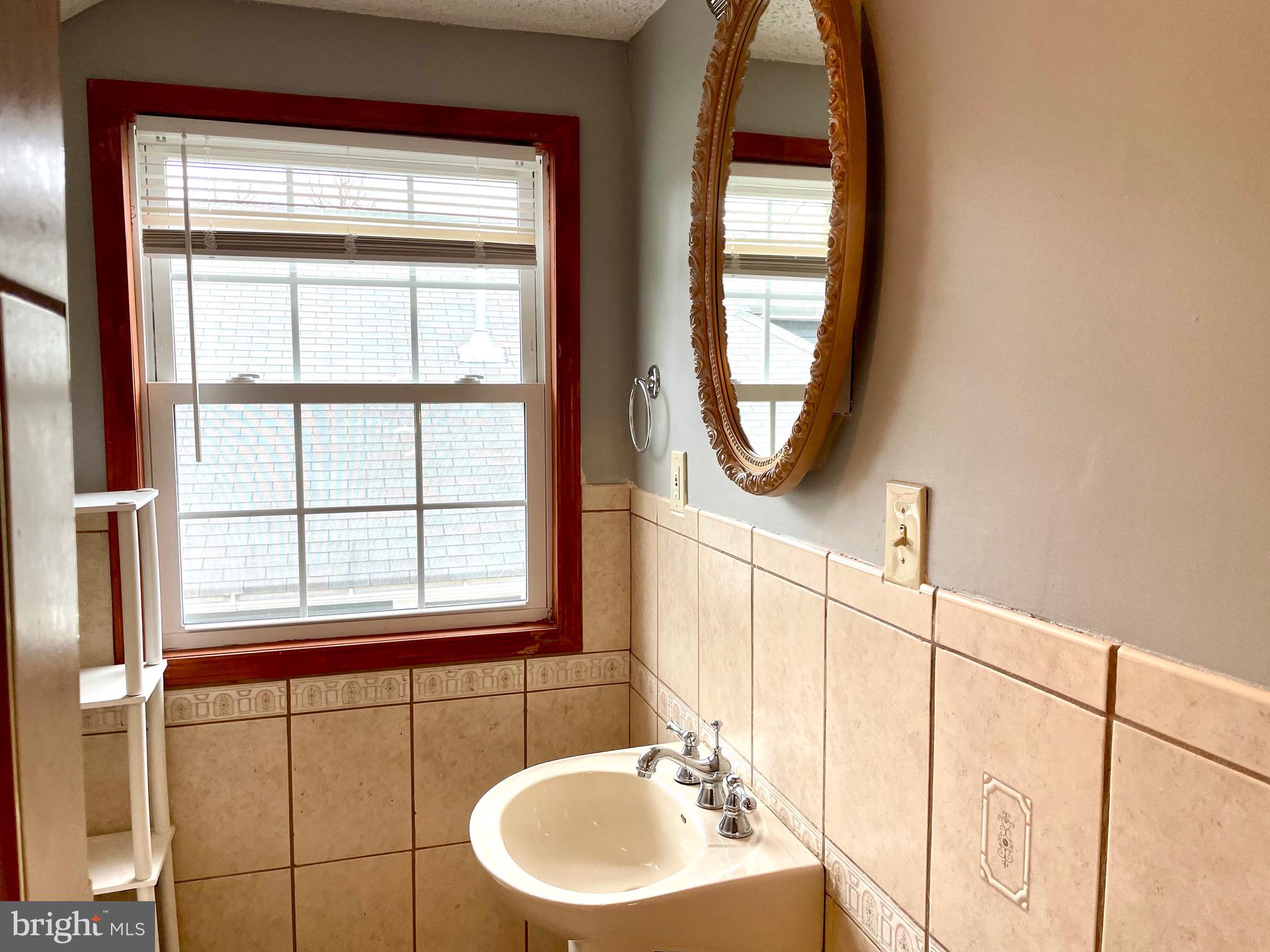 WINDSOR HILLS - Residential Lease