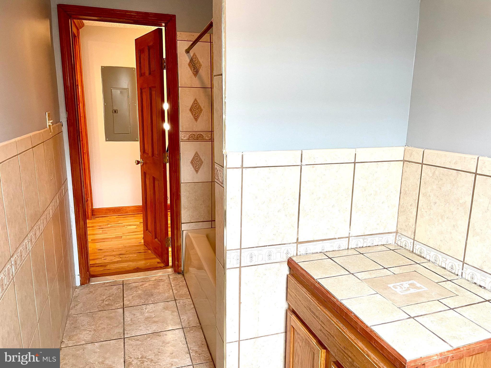 WINDSOR HILLS - Residential Lease