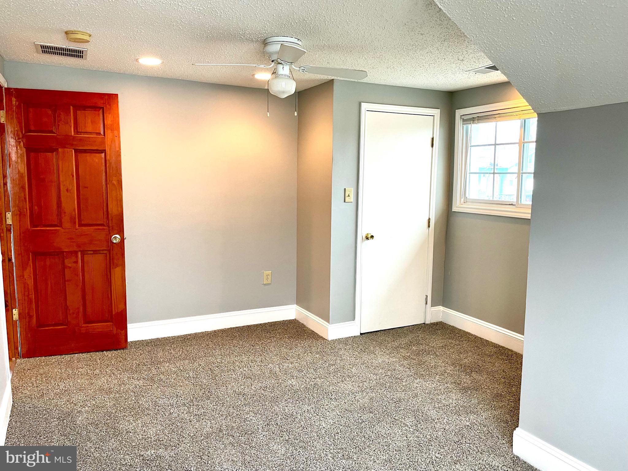 WINDSOR HILLS - Residential Lease