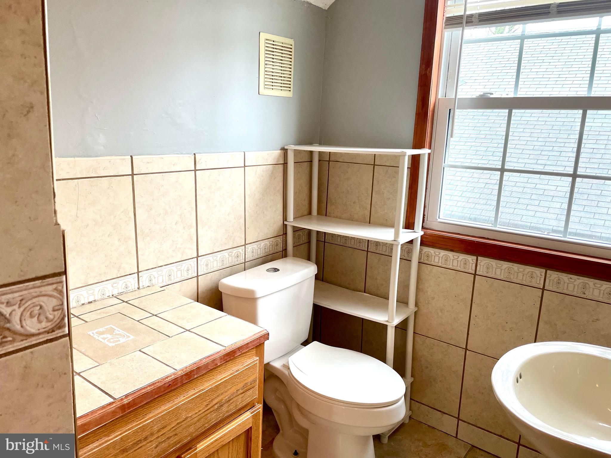 WINDSOR HILLS - Residential Lease