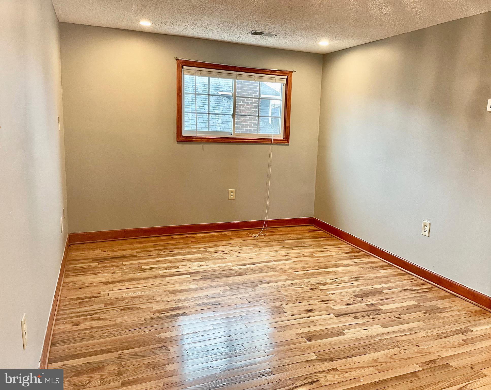 WINDSOR HILLS - Residential Lease