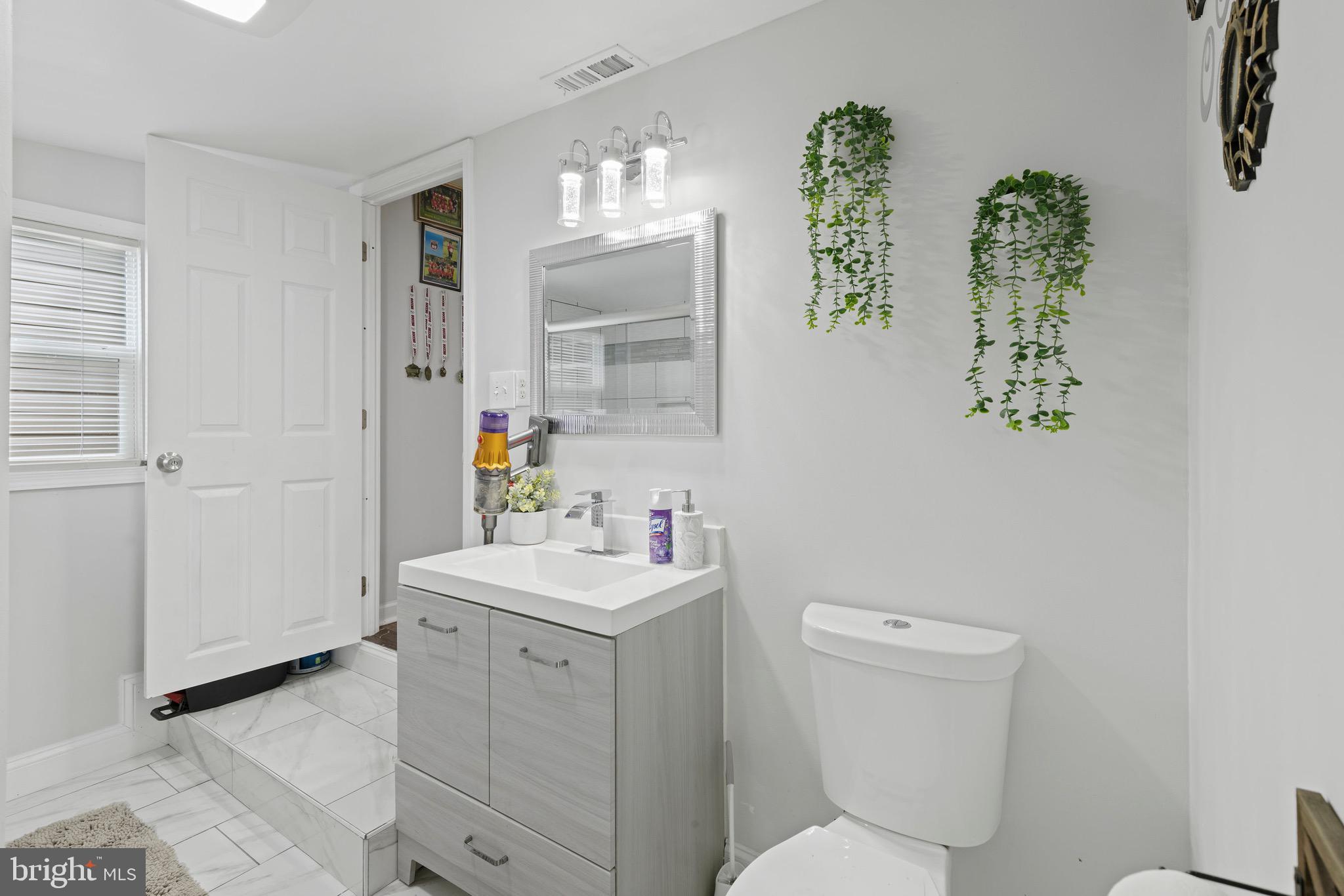 BOWLEYS QUARTERS - Residential