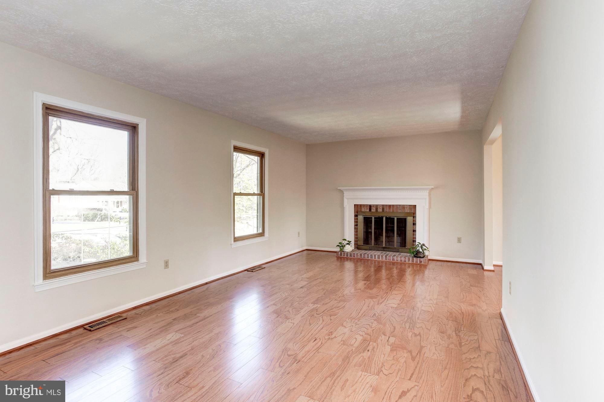 LAKEWOOD HILLS - Residential