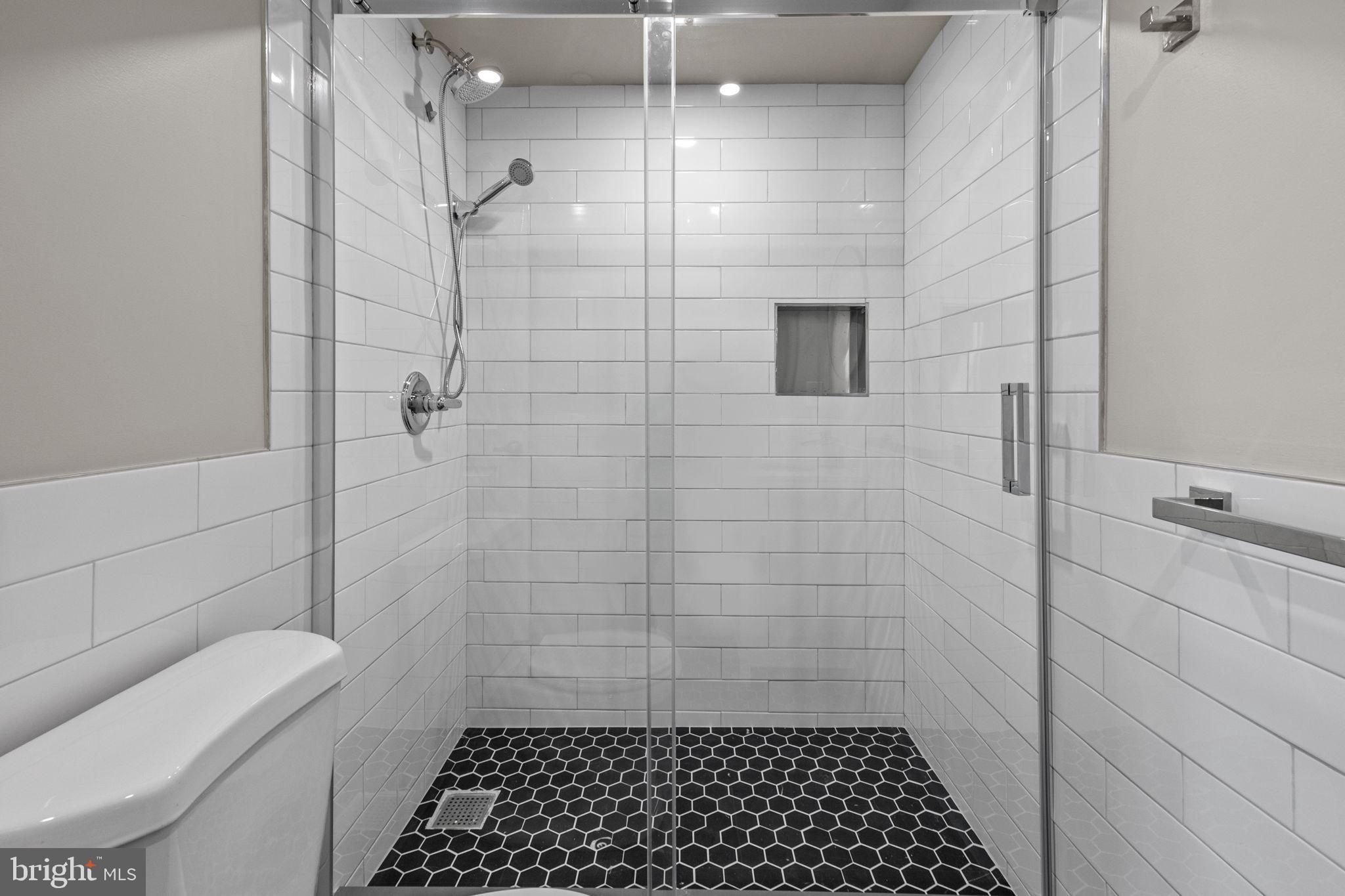 GERMANTOWN (EAST) - Residential Lease