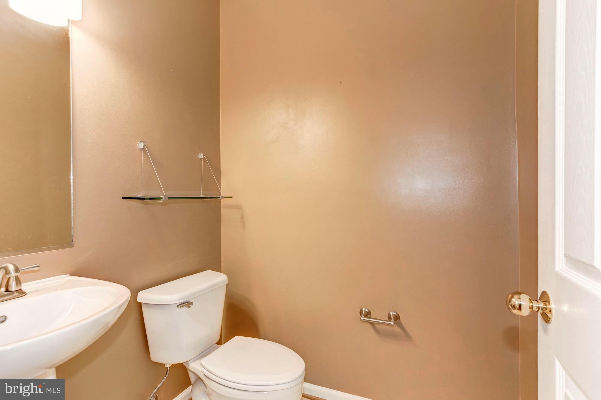 GOVERNORS GROVE - Residential Lease