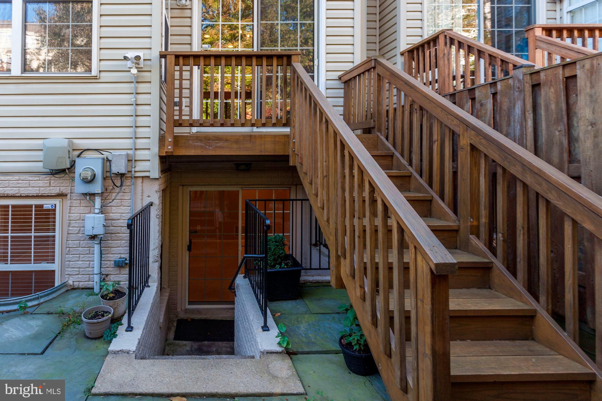 GOVERNORS GROVE - Residential Lease