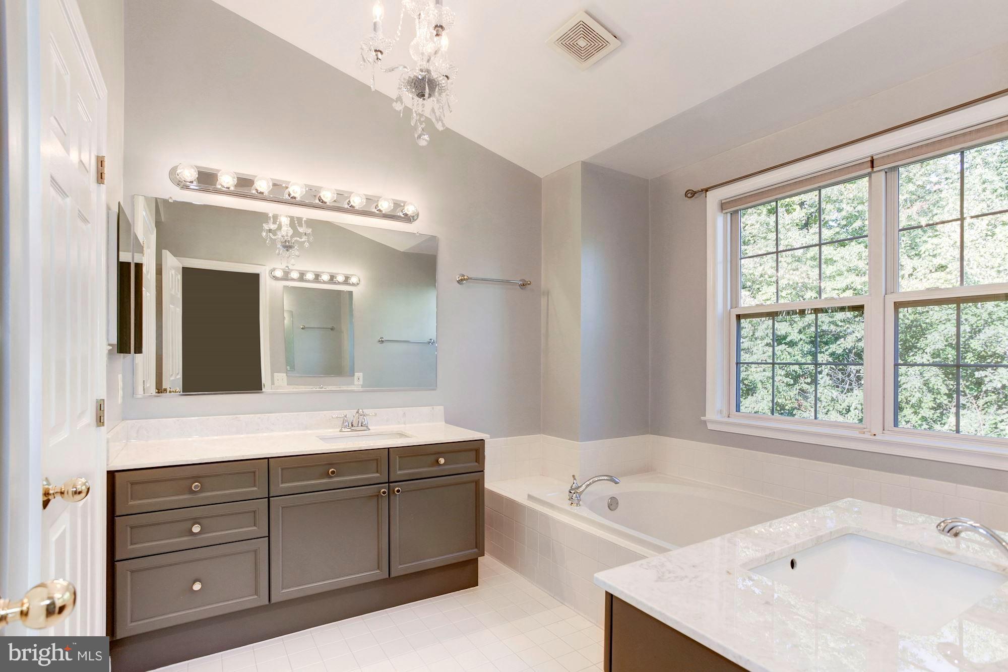 GOVERNORS GROVE - Residential Lease