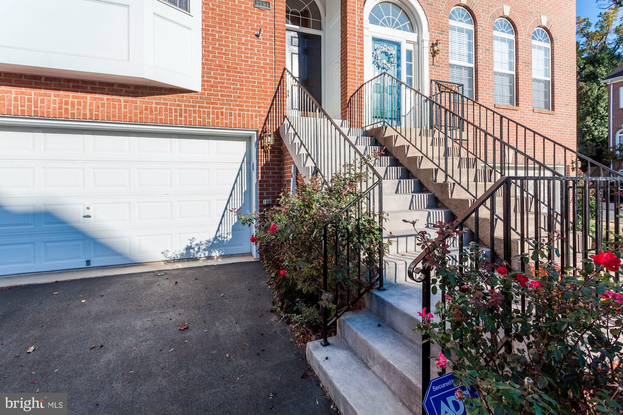 GOVERNORS GROVE - Residential Lease