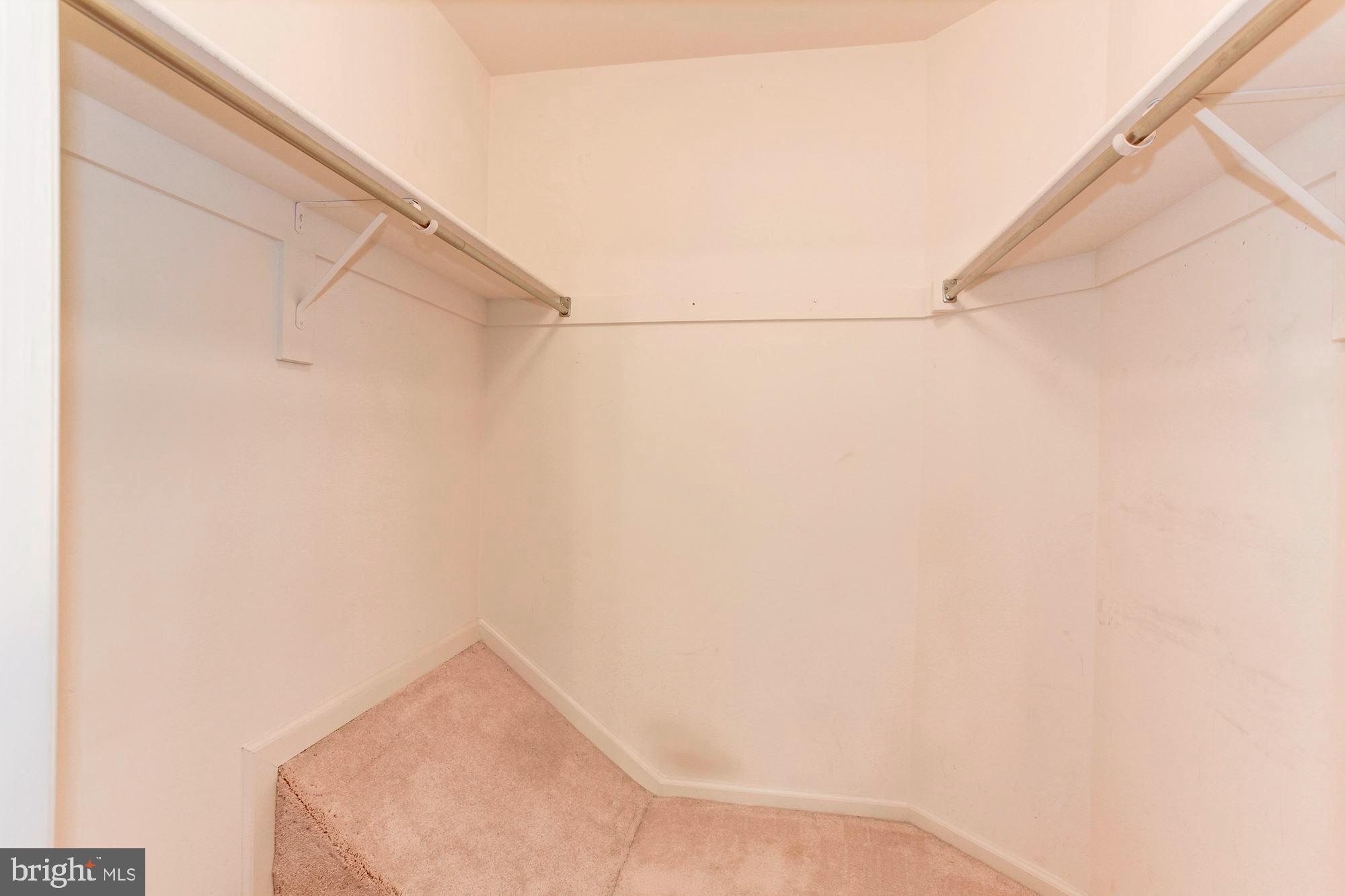 GOVERNORS GROVE - Residential Lease