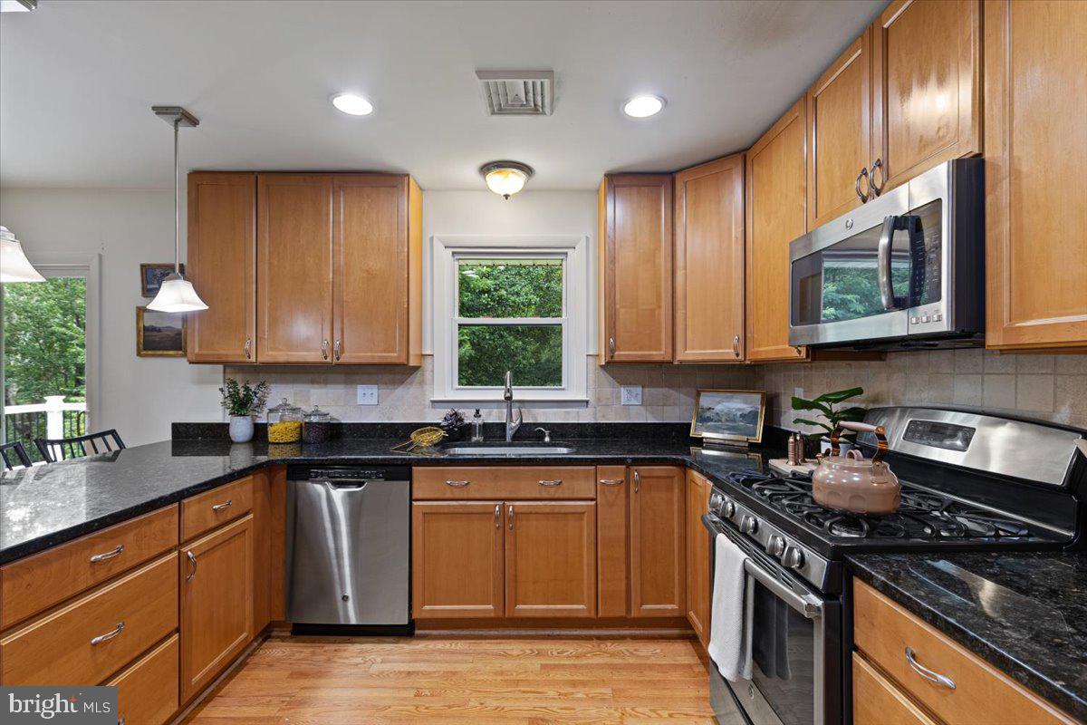 MOUNT HEBRON - Residential