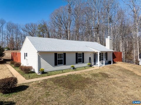 23 NORTH RIDGE WAY STANARDSVILLE VA 22973