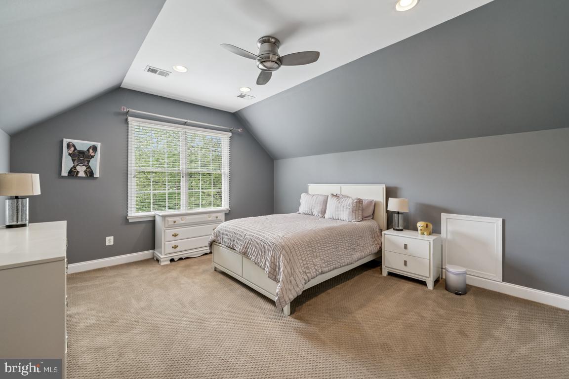 BELMONT COUNTRY CLUB - Residential