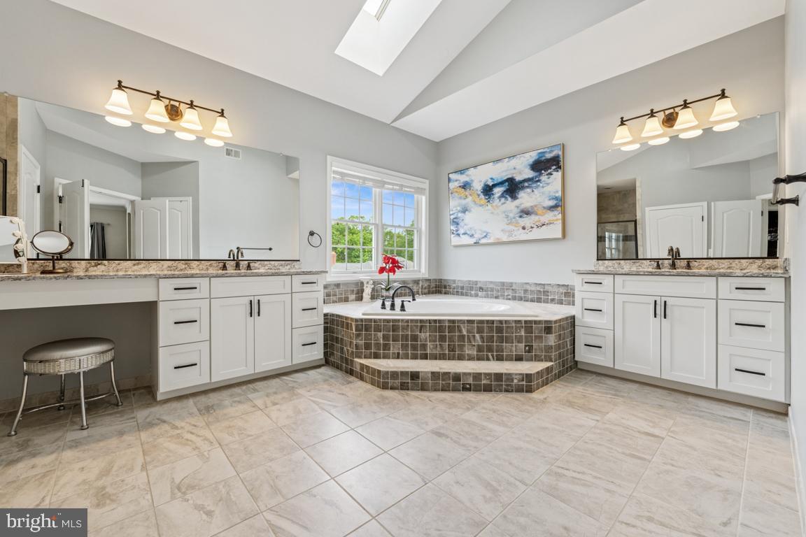 BELMONT COUNTRY CLUB - Residential