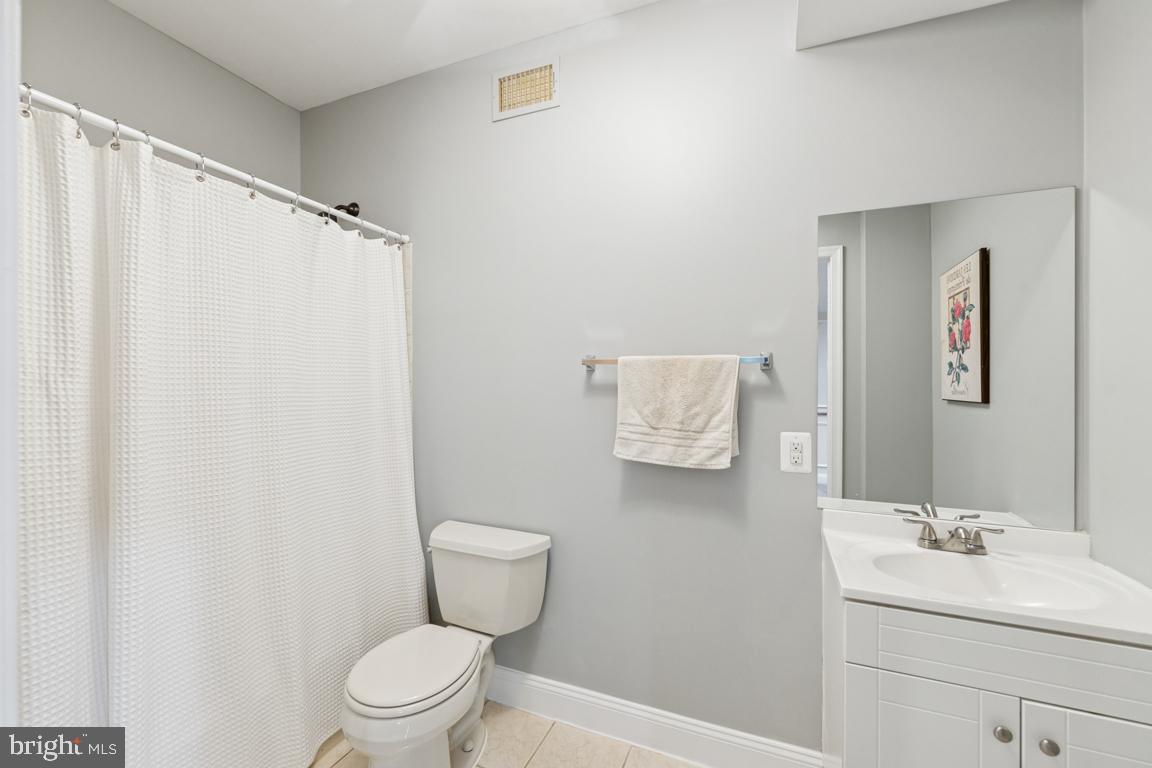 BELMONT COUNTRY CLUB - Residential