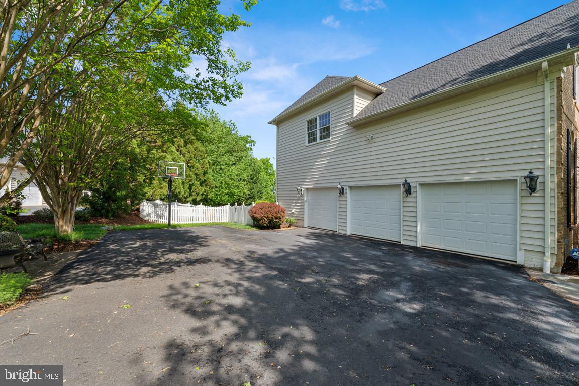 BELMONT COUNTRY CLUB - Residential