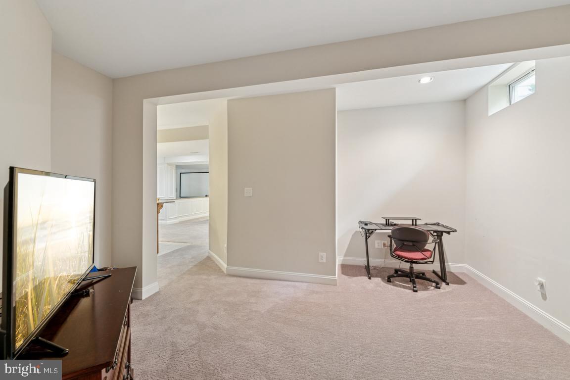 BELMONT COUNTRY CLUB - Residential