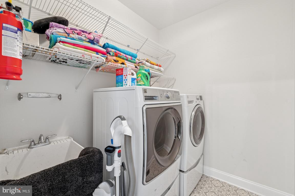 BELMONT COUNTRY CLUB - Residential