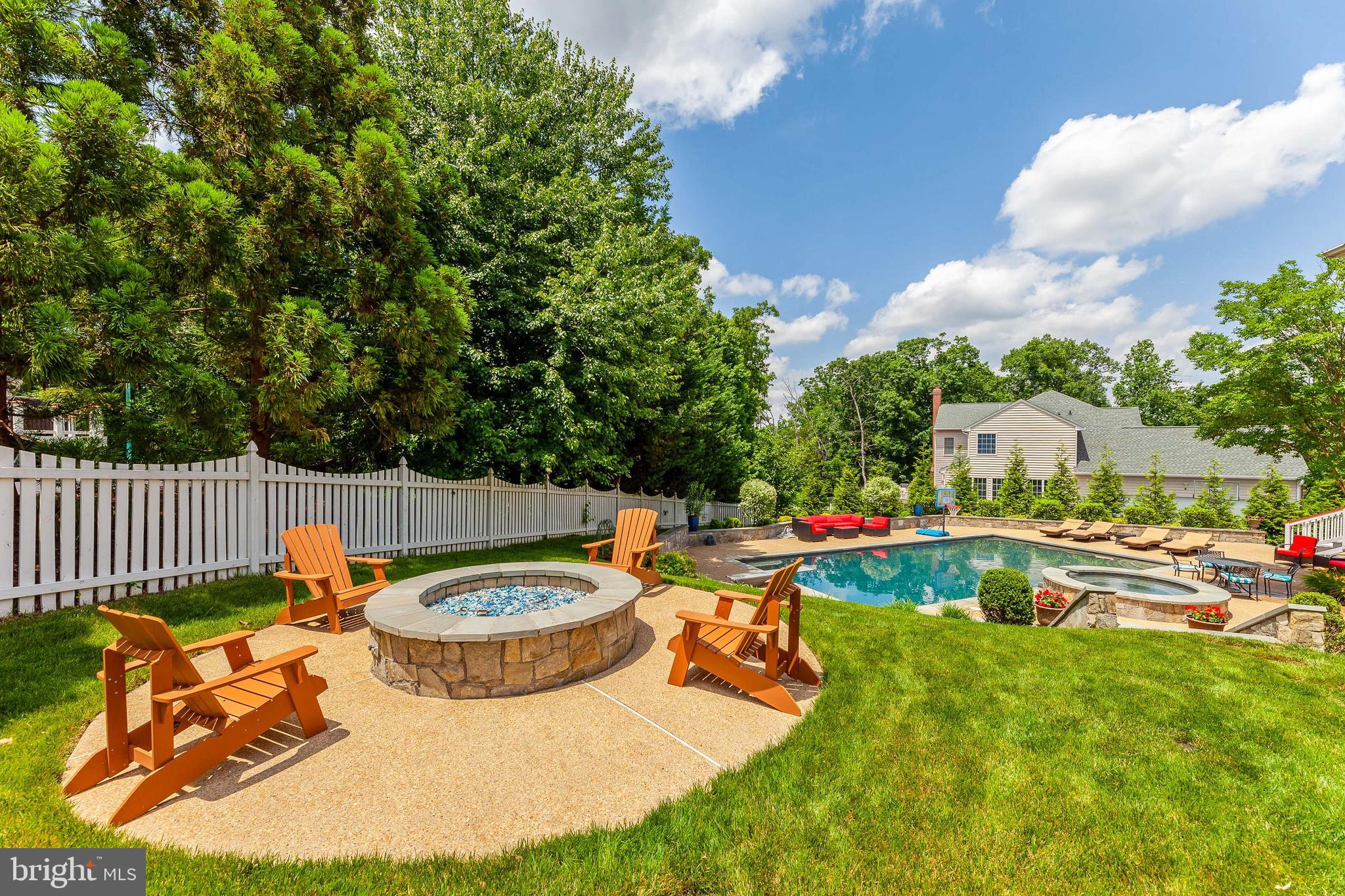 BELMONT COUNTRY CLUB - Residential