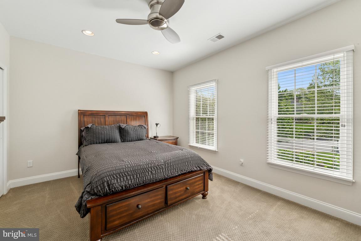 BELMONT COUNTRY CLUB - Residential