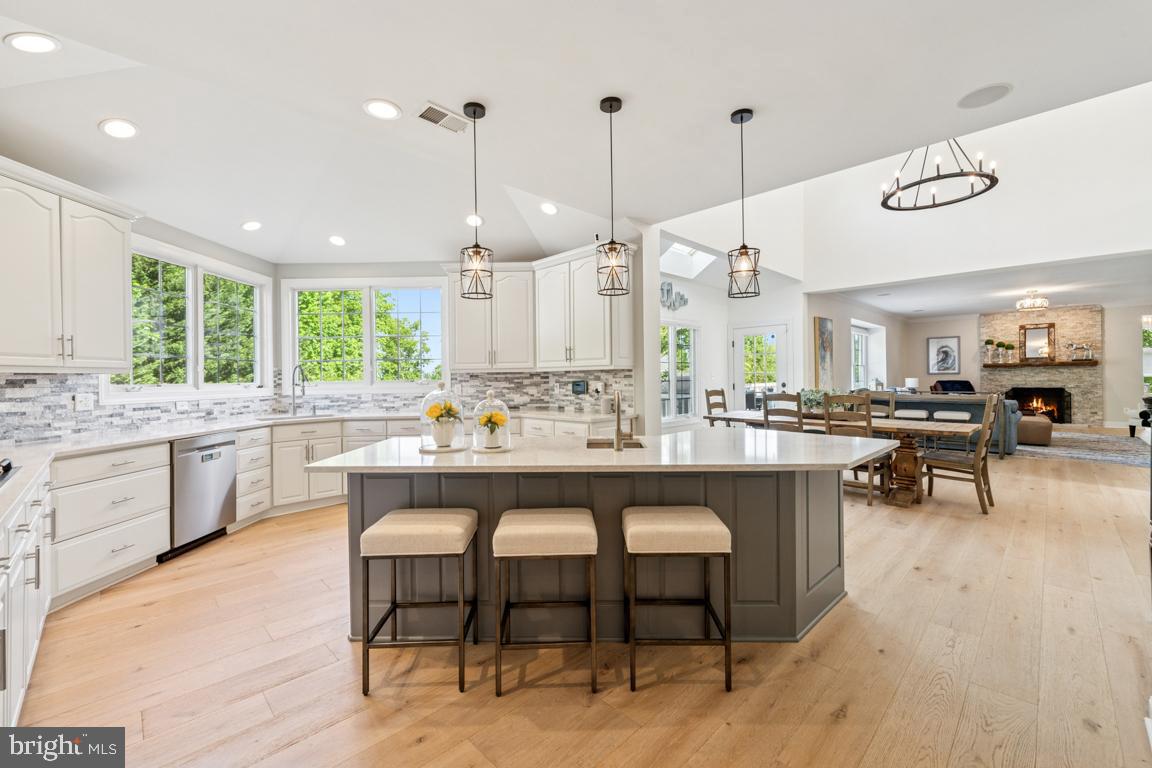 BELMONT COUNTRY CLUB - Residential