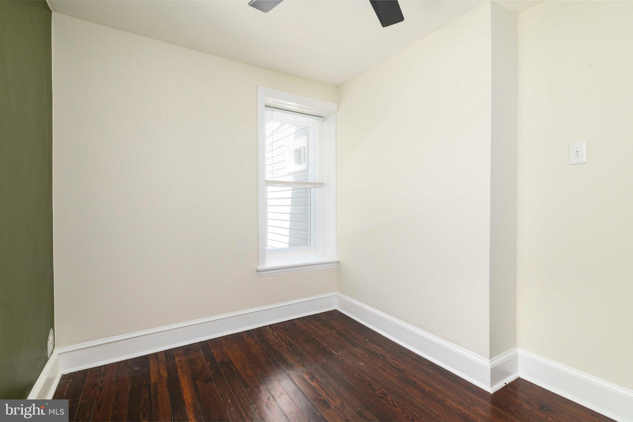 ROXBOROUGH - Residential