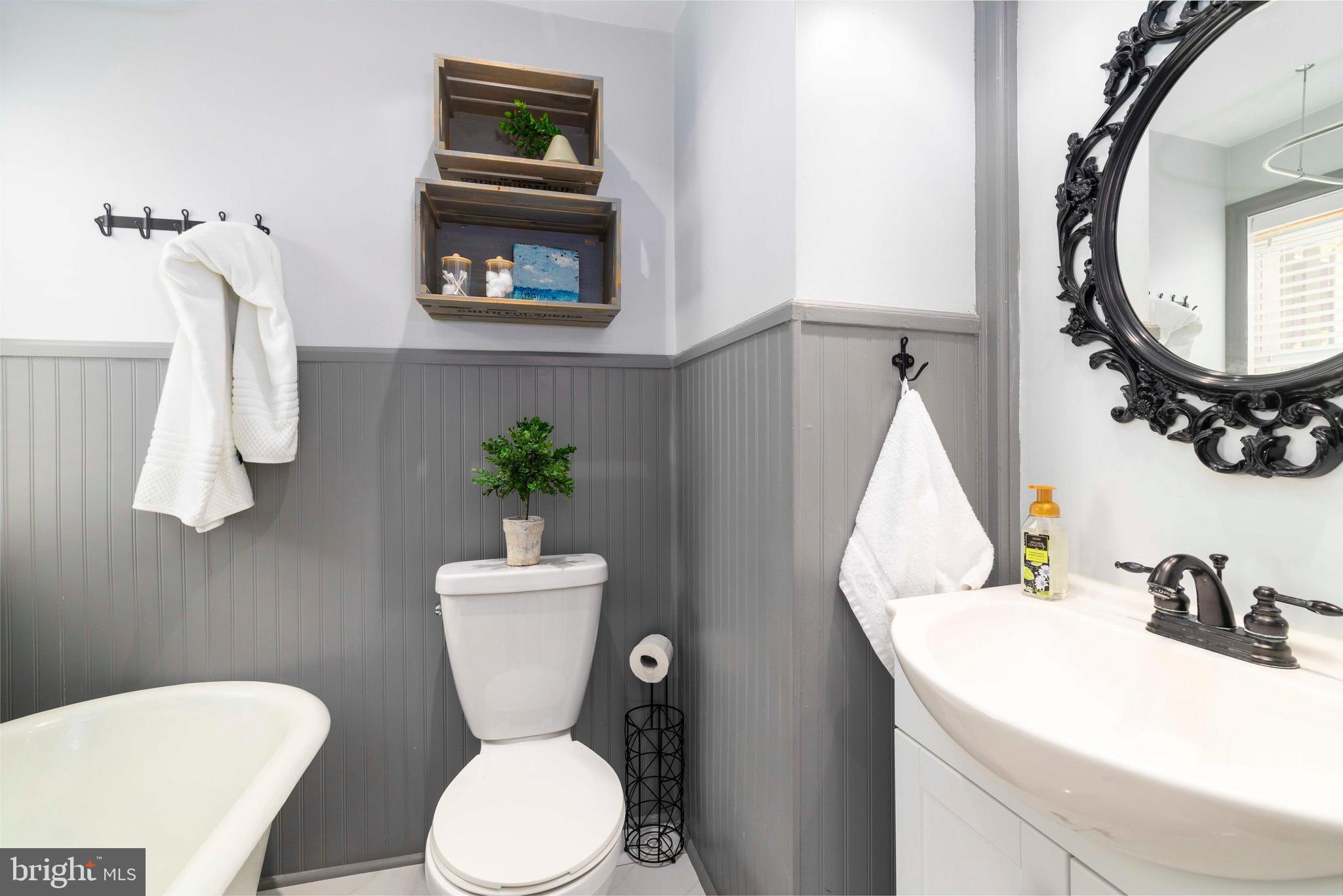 ROXBOROUGH - Residential