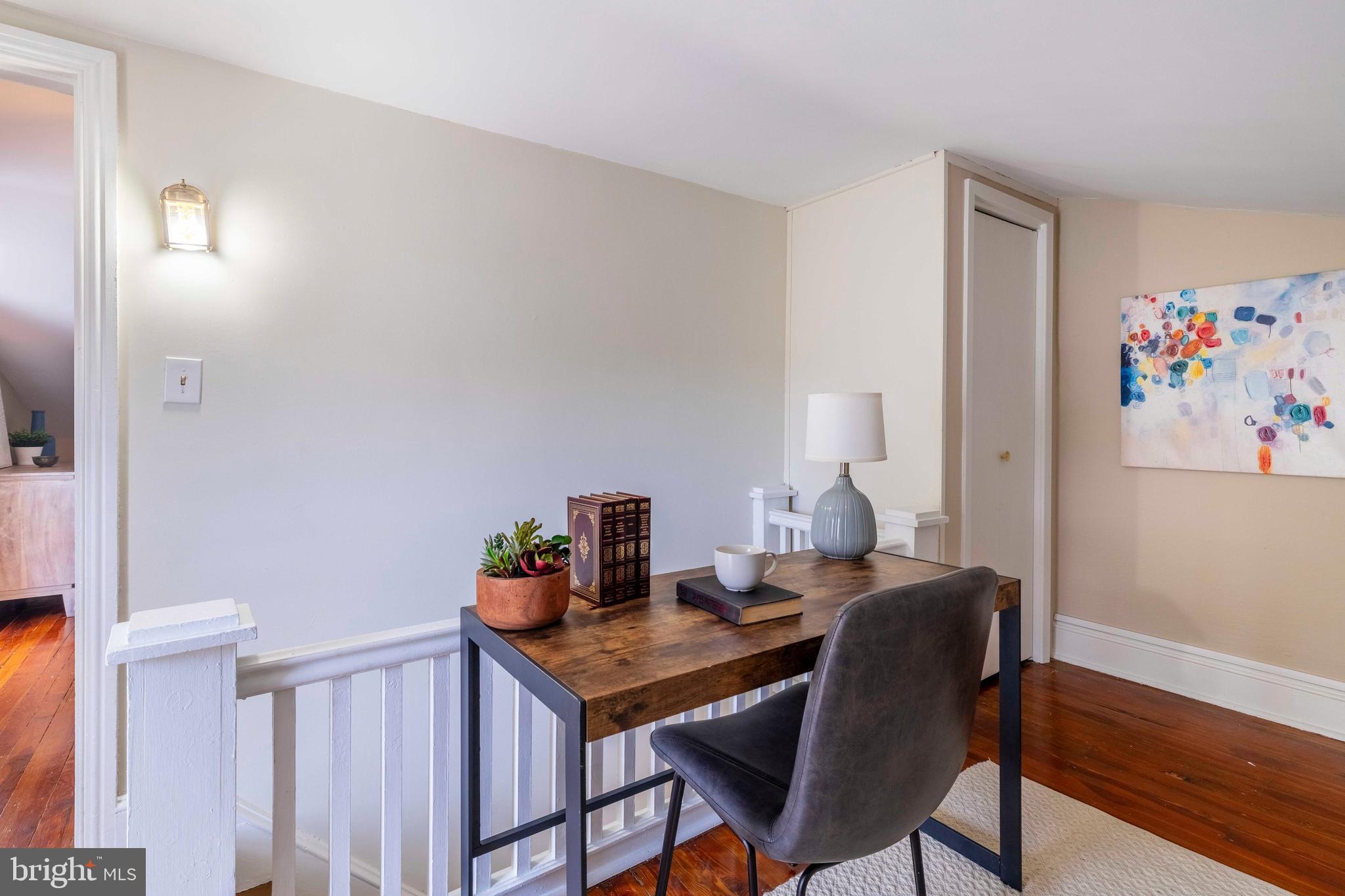 ROXBOROUGH - Residential