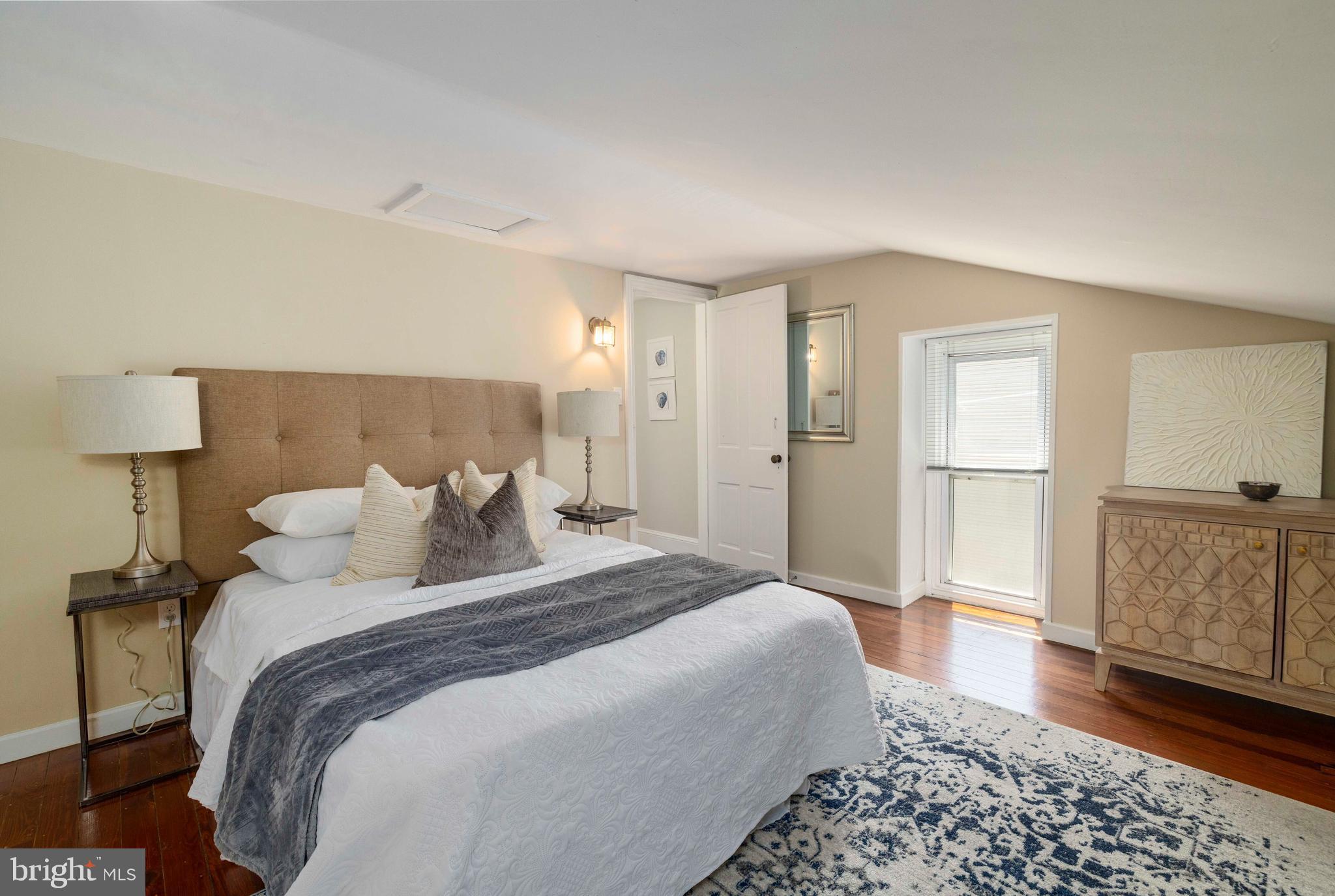 ROXBOROUGH - Residential