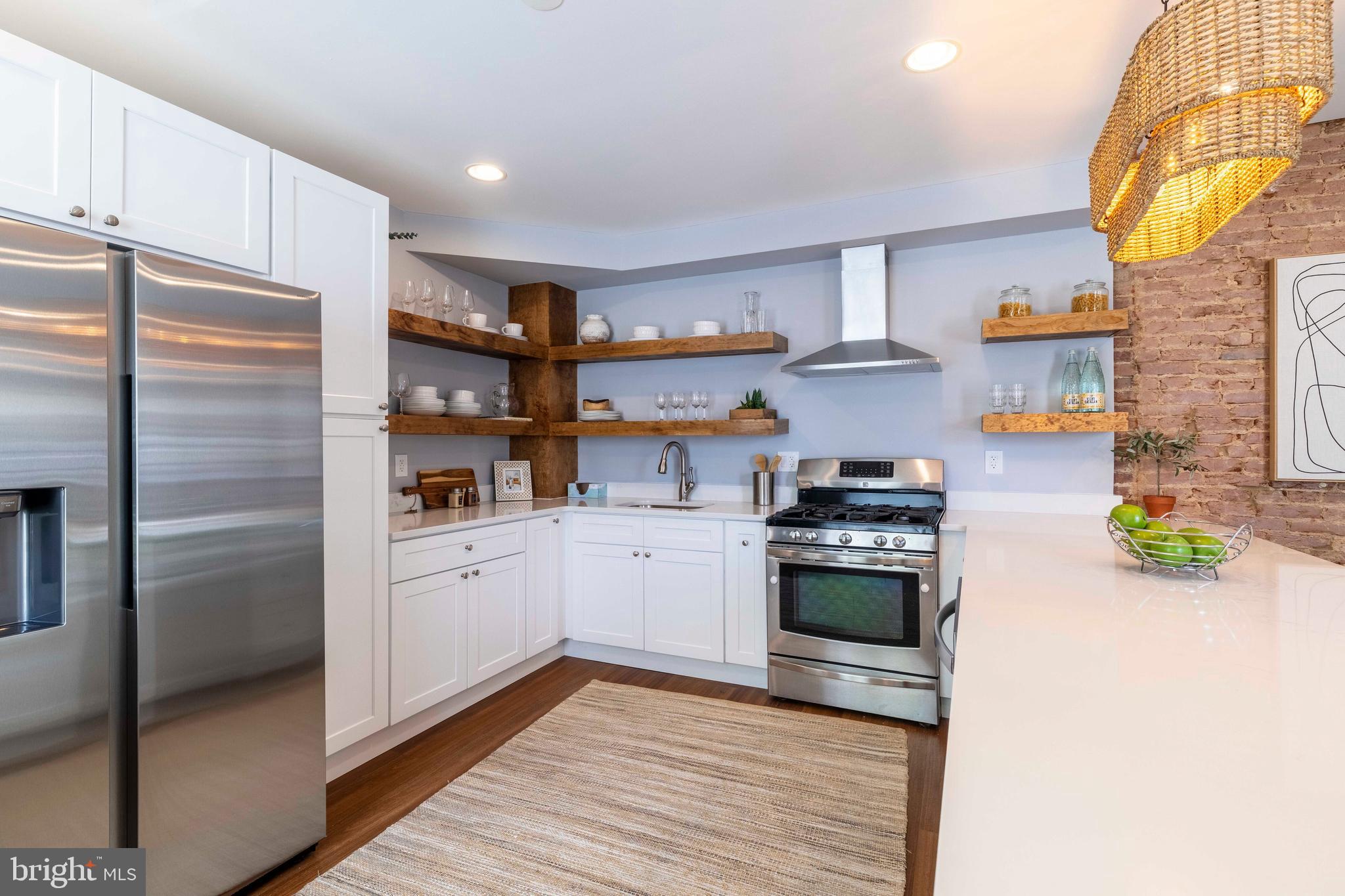 ROXBOROUGH - Residential