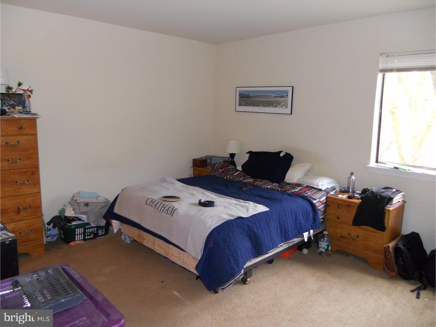 EAST FALLS - Residential Lease