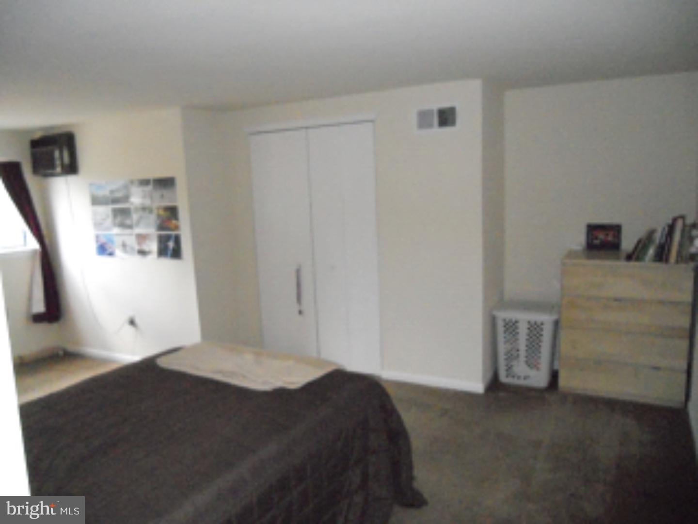 EAST FALLS - Residential Lease