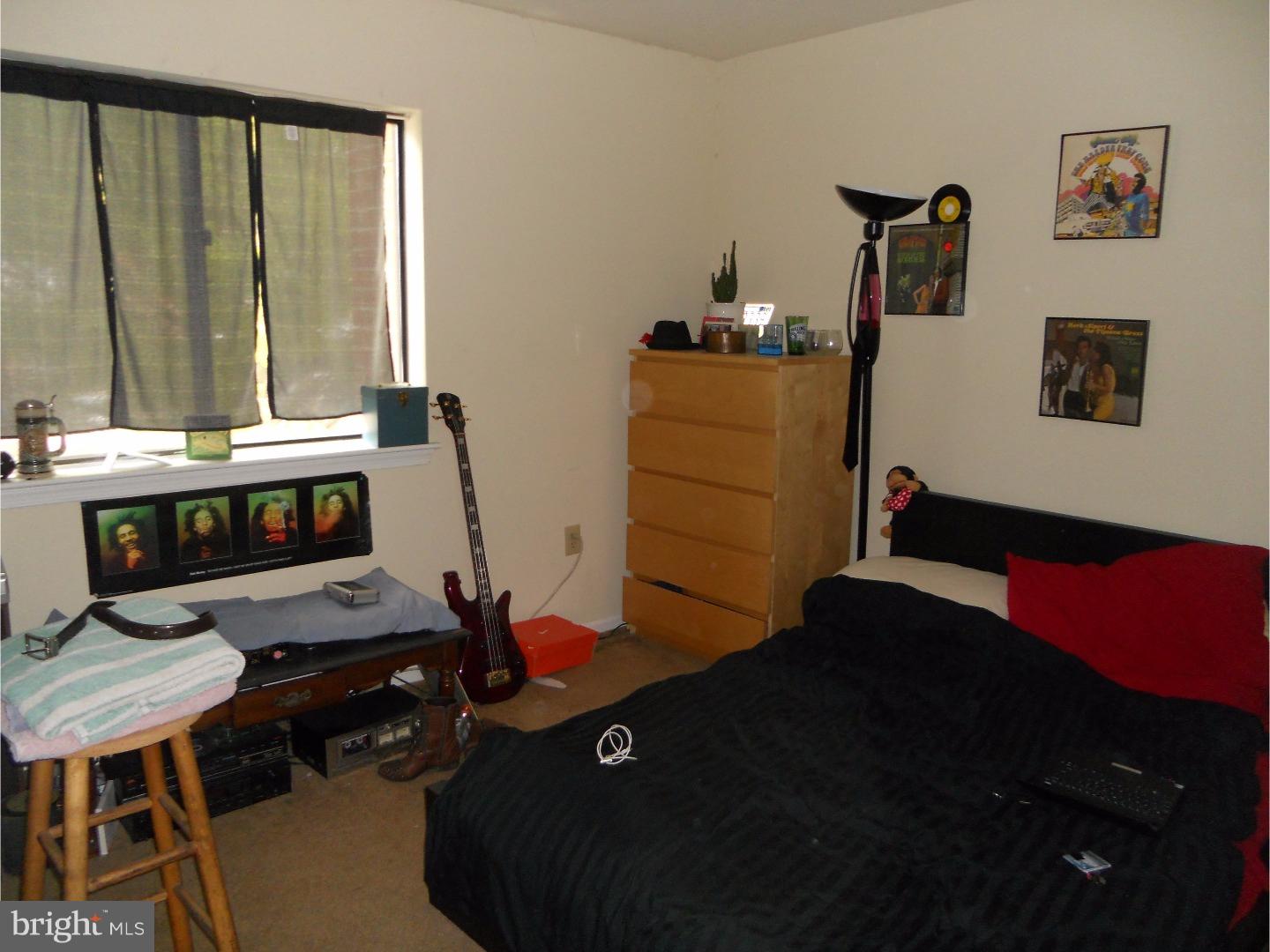 EAST FALLS - Residential Lease