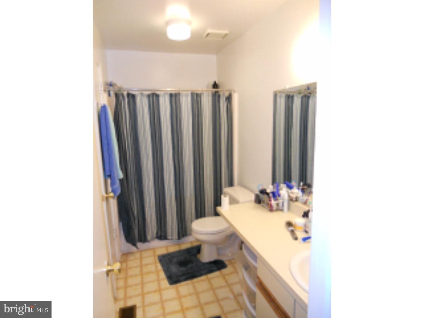 EAST FALLS - Residential Lease