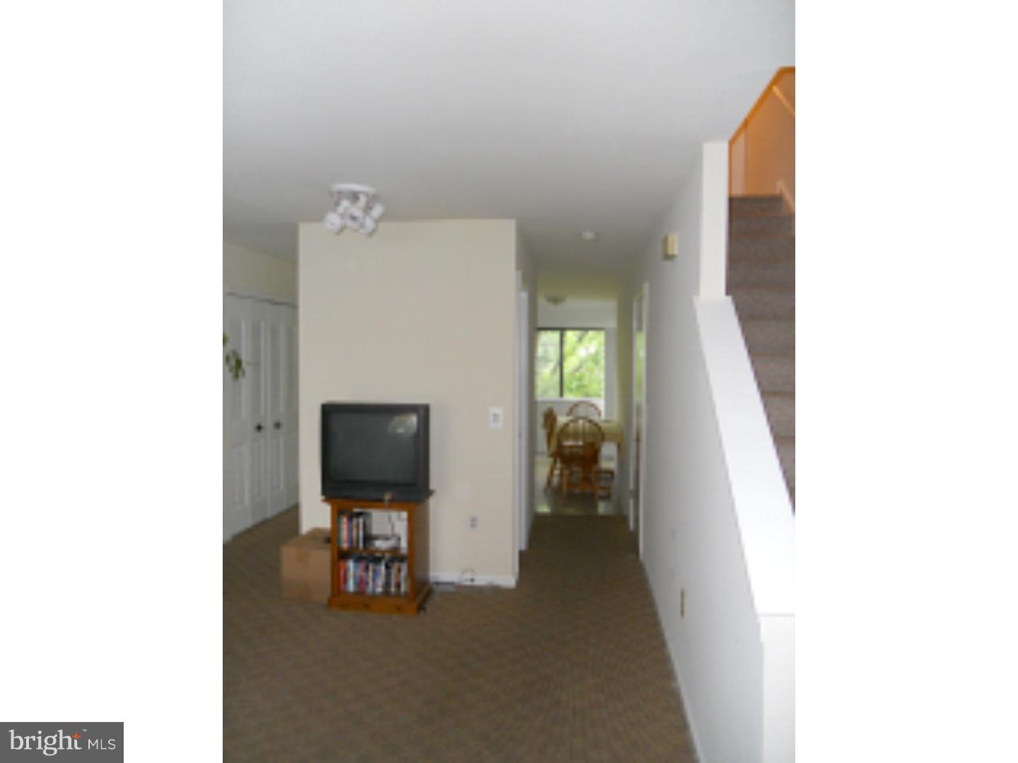 EAST FALLS - Residential Lease