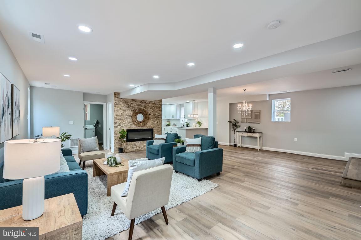 ARUNDEL ON THE BAY - Residential
