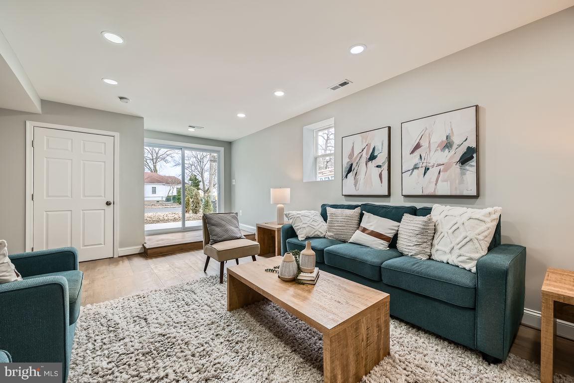ARUNDEL ON THE BAY - Residential