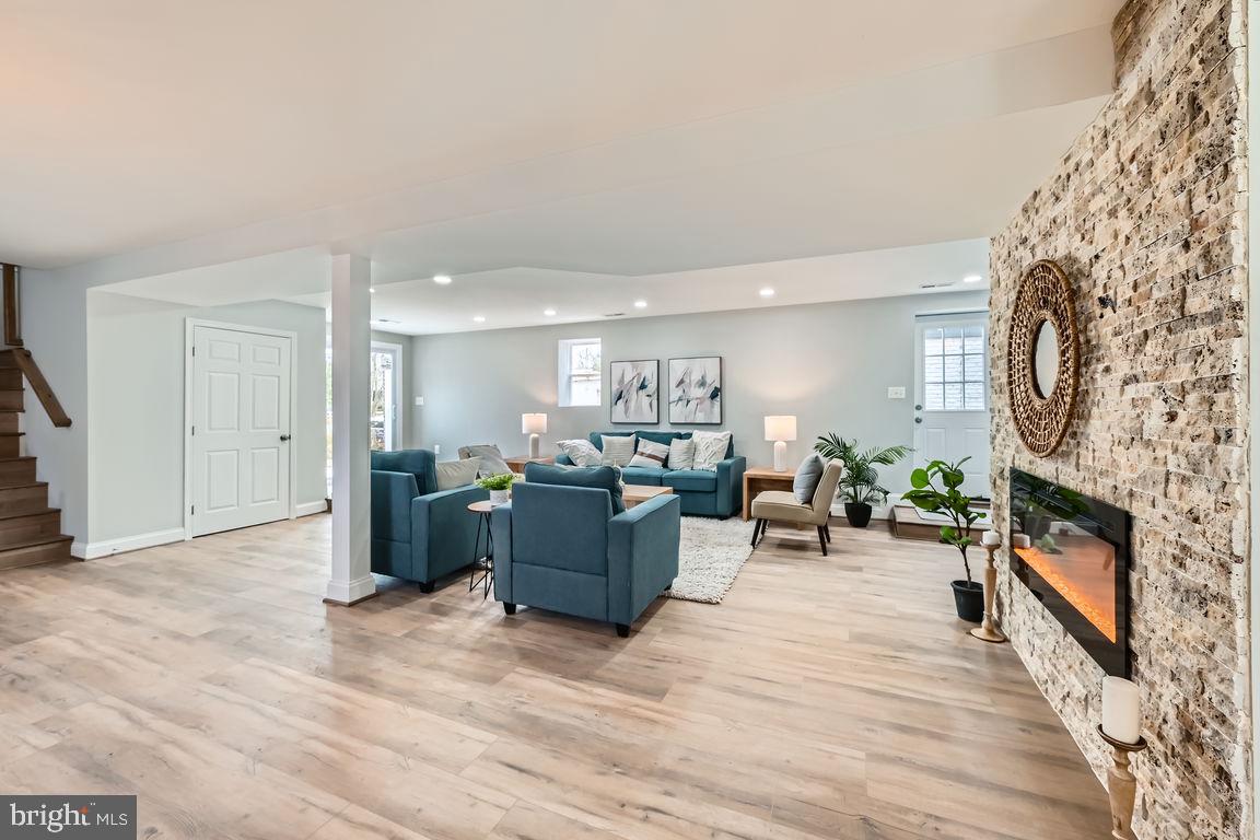 ARUNDEL ON THE BAY - Residential
