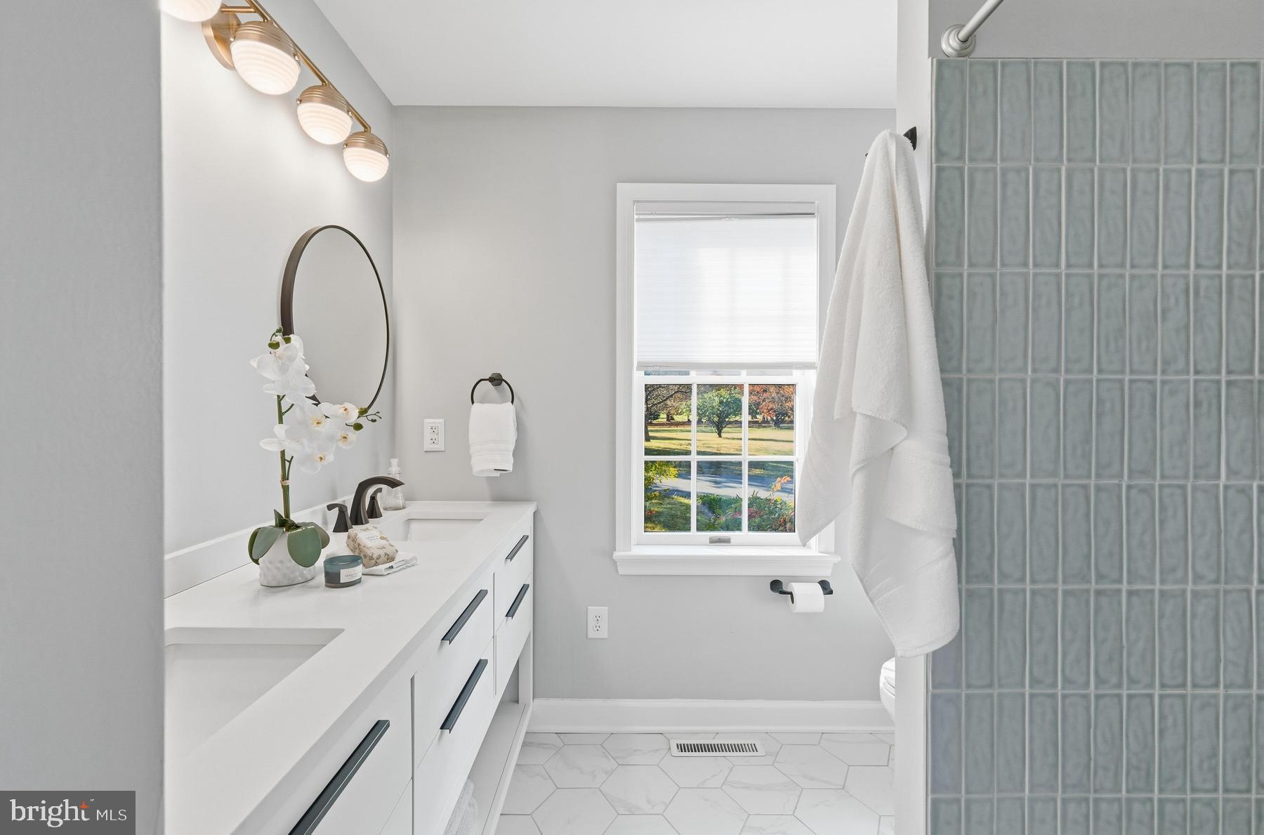 THORNETON - Residential