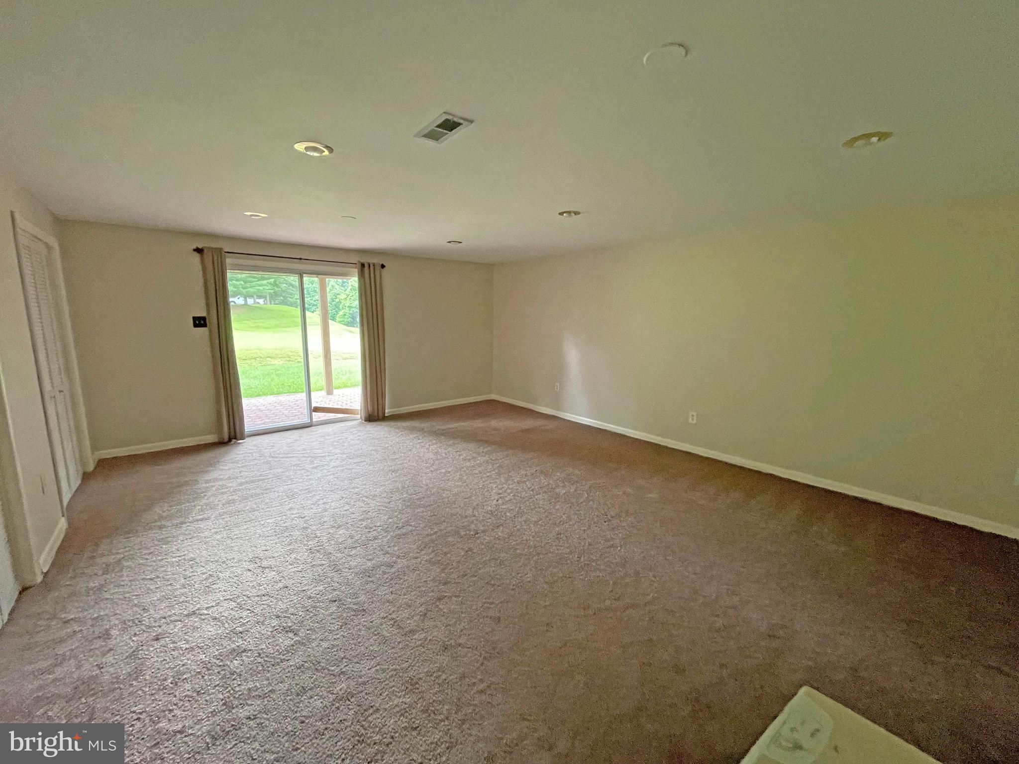 CROMWELL STATION - Residential Lease