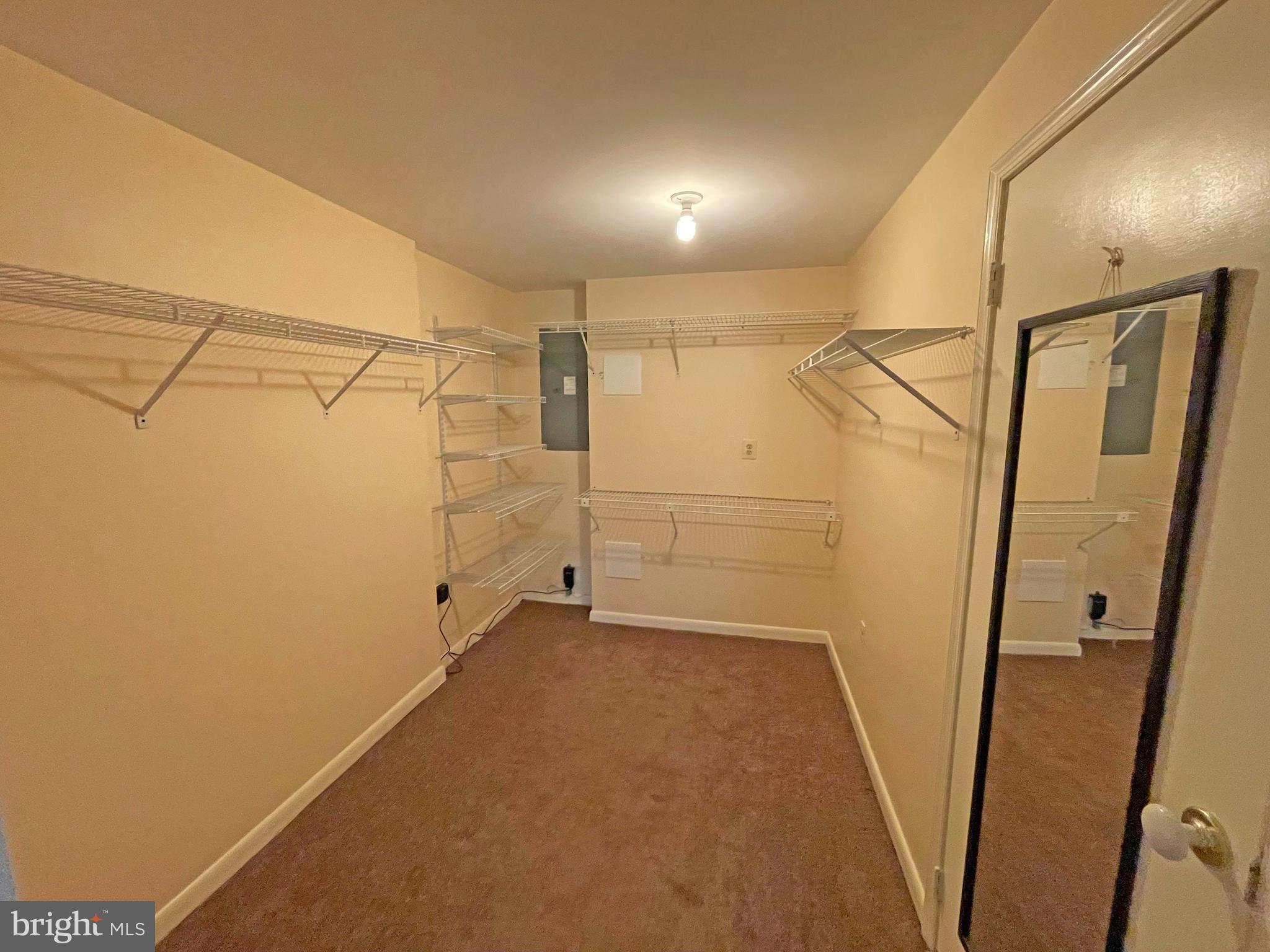 CROMWELL STATION - Residential Lease