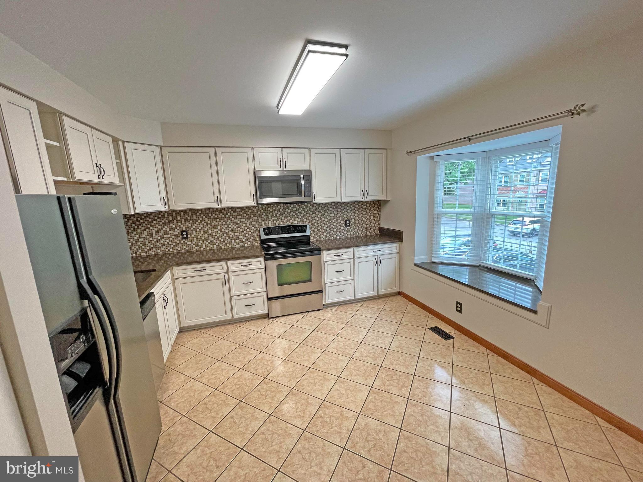 CROMWELL STATION - Residential Lease