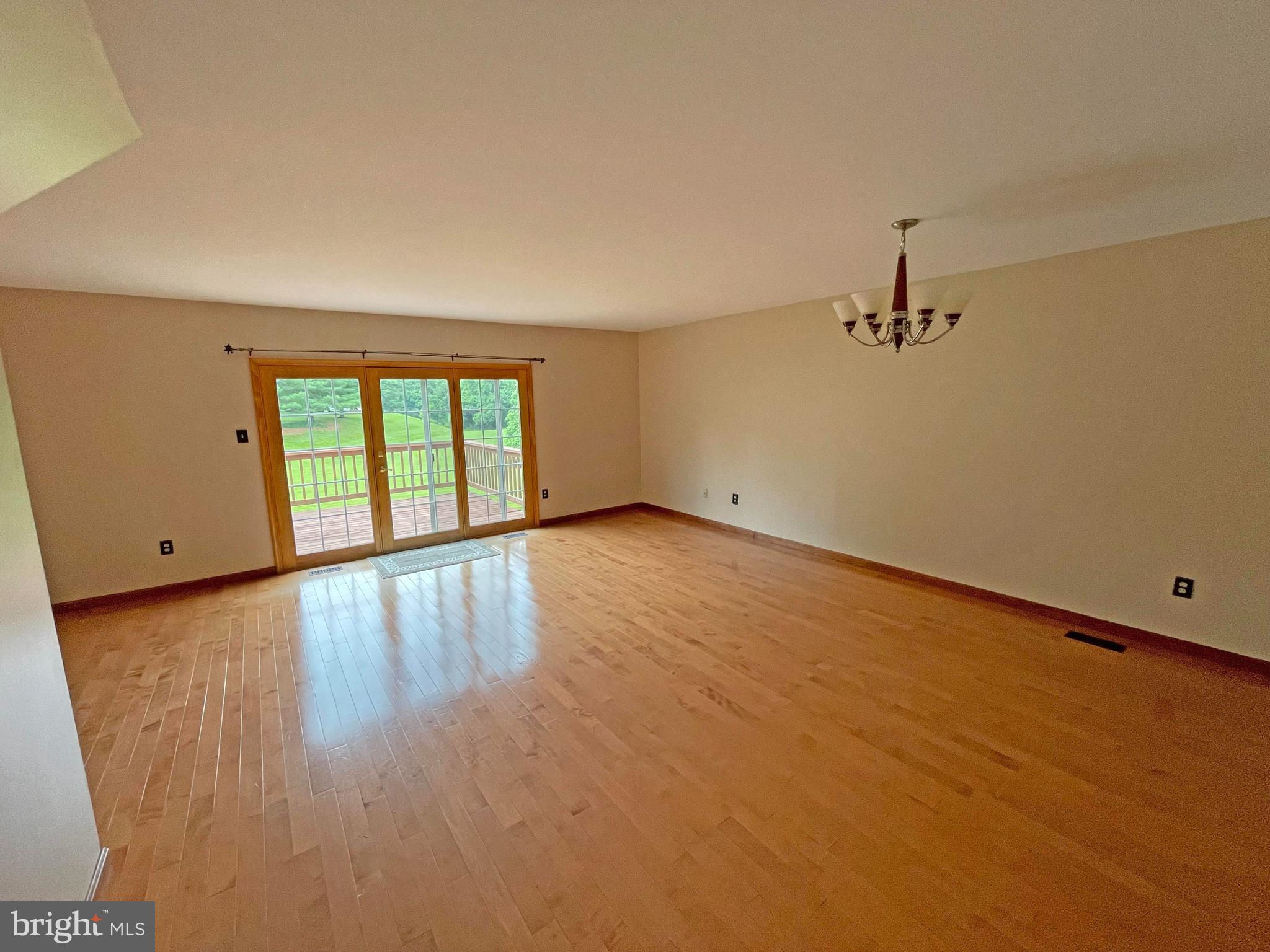 CROMWELL STATION - Residential Lease