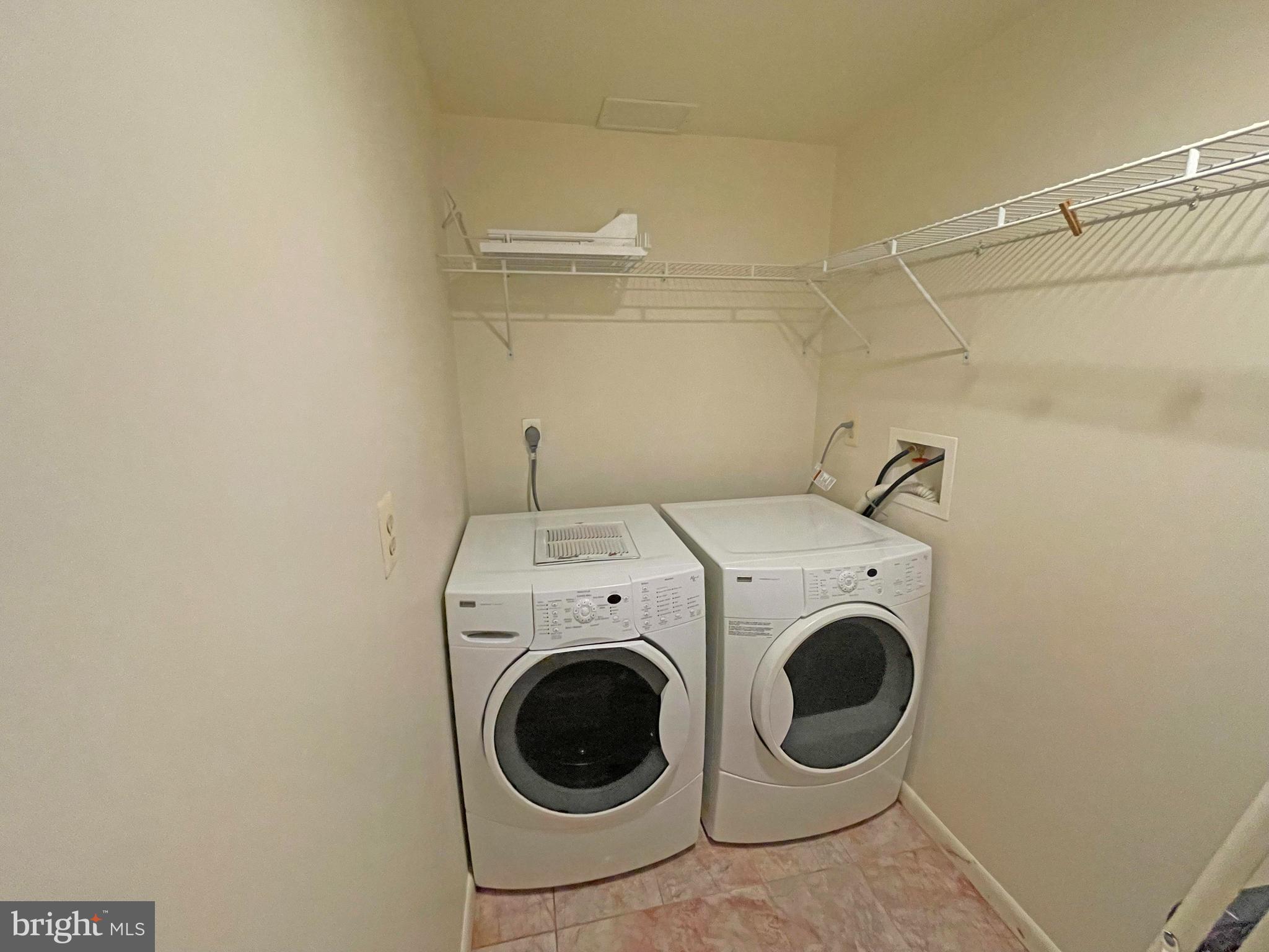 CROMWELL STATION - Residential Lease