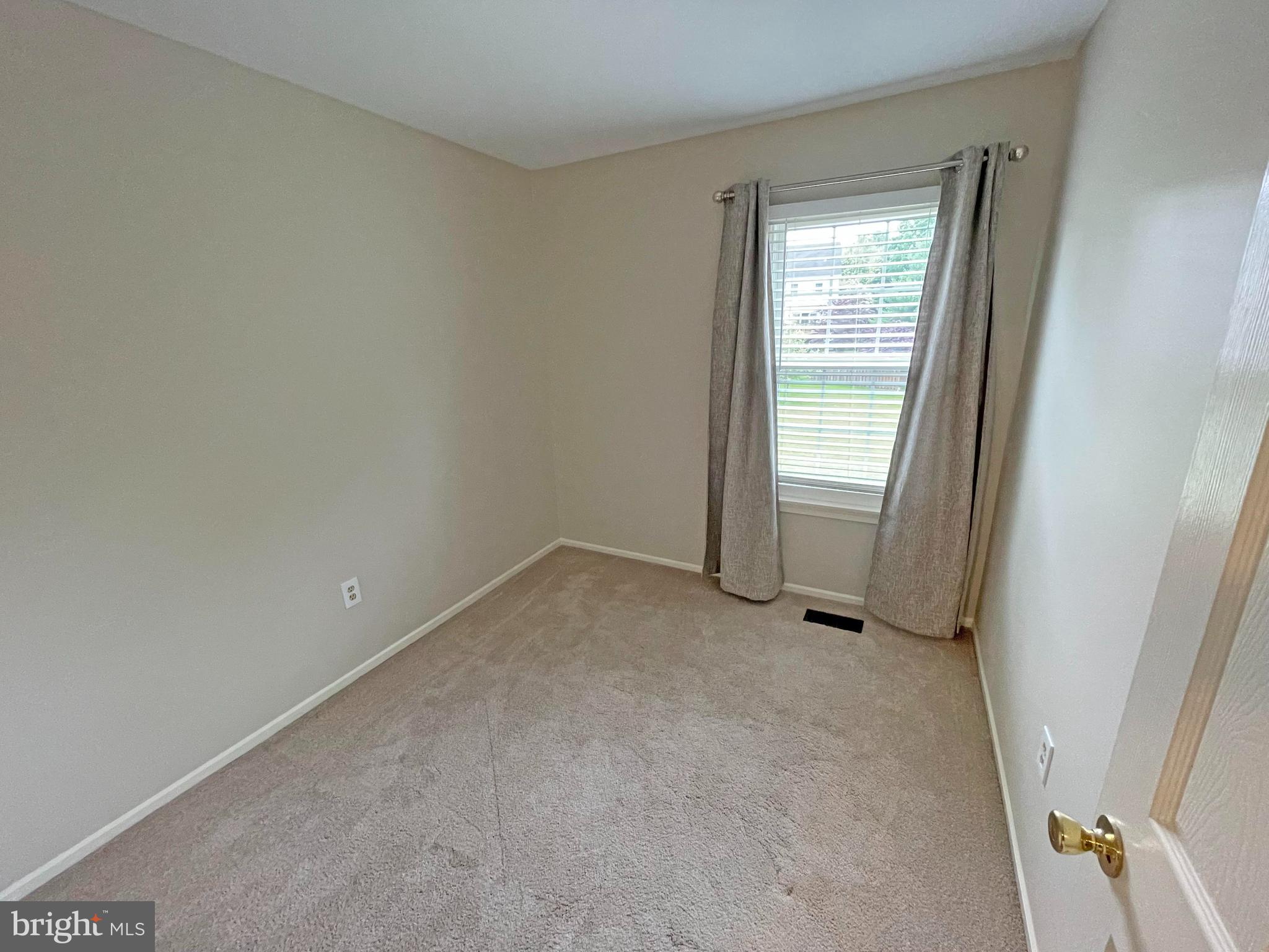 CROMWELL STATION - Residential Lease