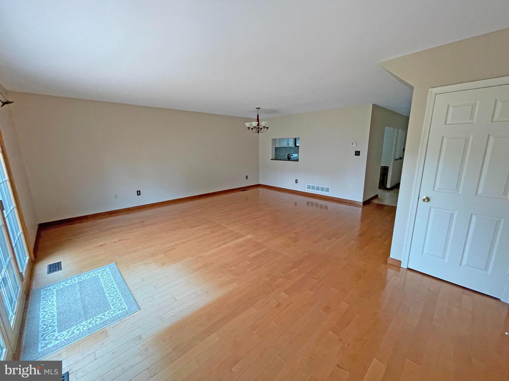 CROMWELL STATION - Residential Lease