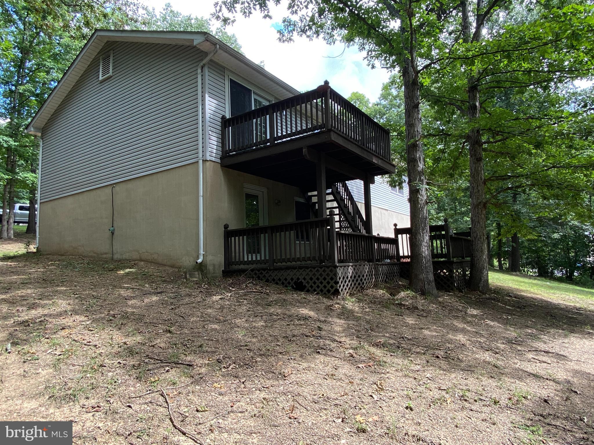 FOXCREST MANOR - Residential