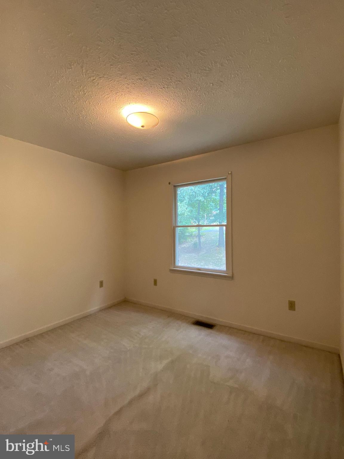 FOXCREST MANOR - Residential